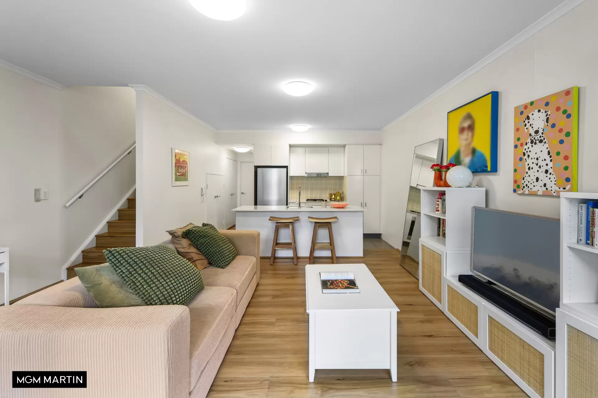 11/6B Grandstand Parade, Zetland Sold by MGM Martin - image 1