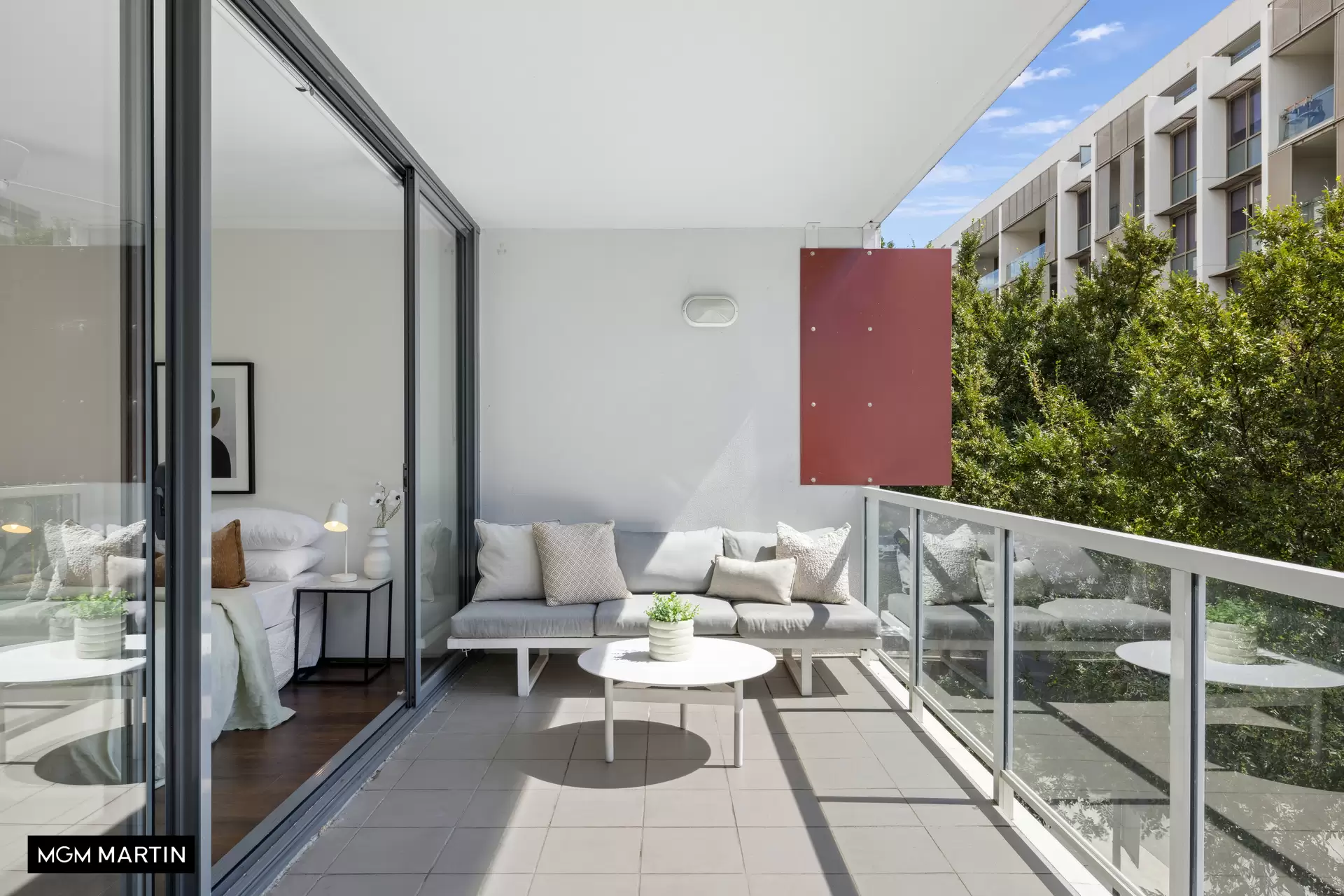 16/8 Grandstand Parade, Zetland Sold by MGM Martin - image 1