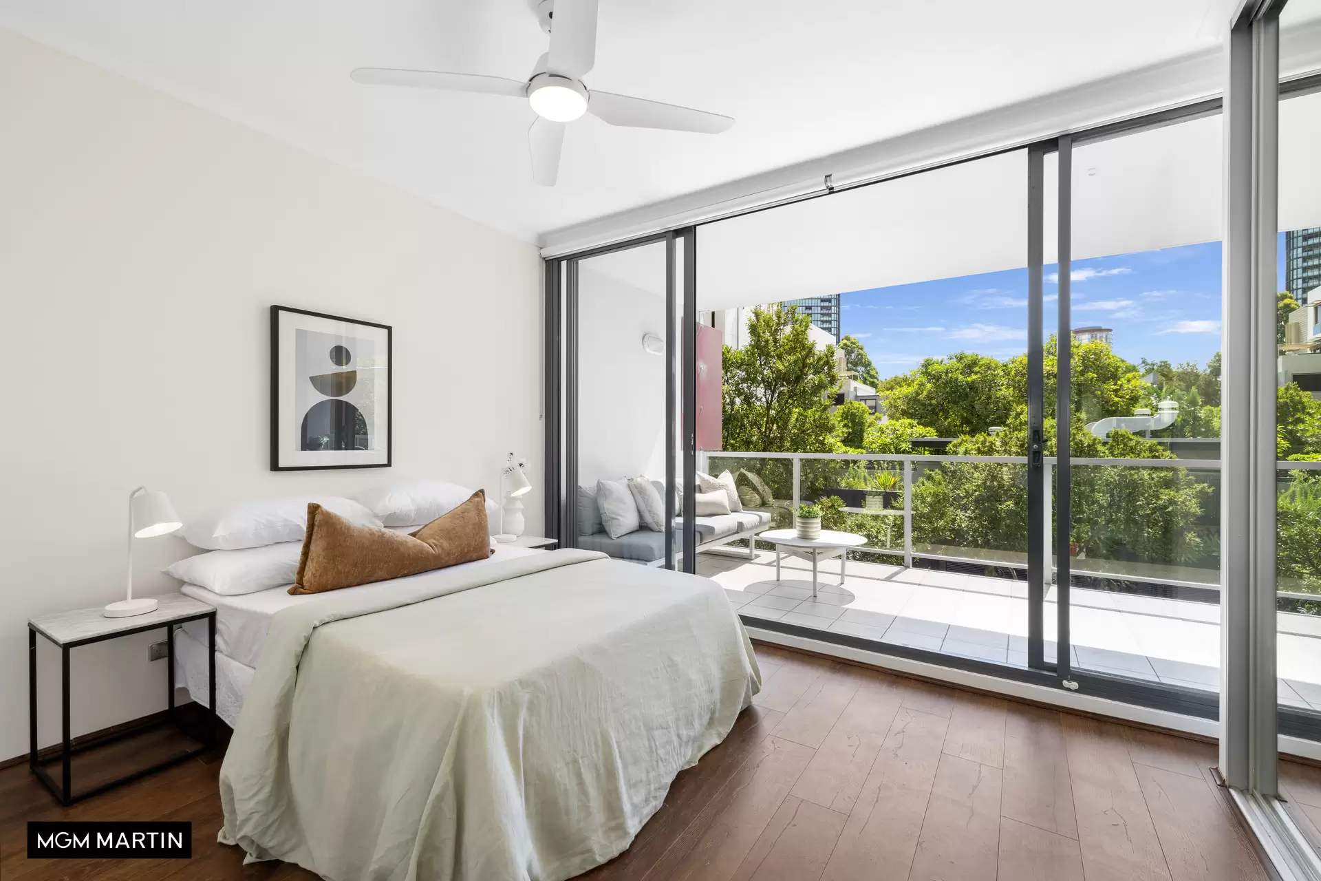 16/8 Grandstand Parade, Zetland Sold by MGM Martin - image 1
