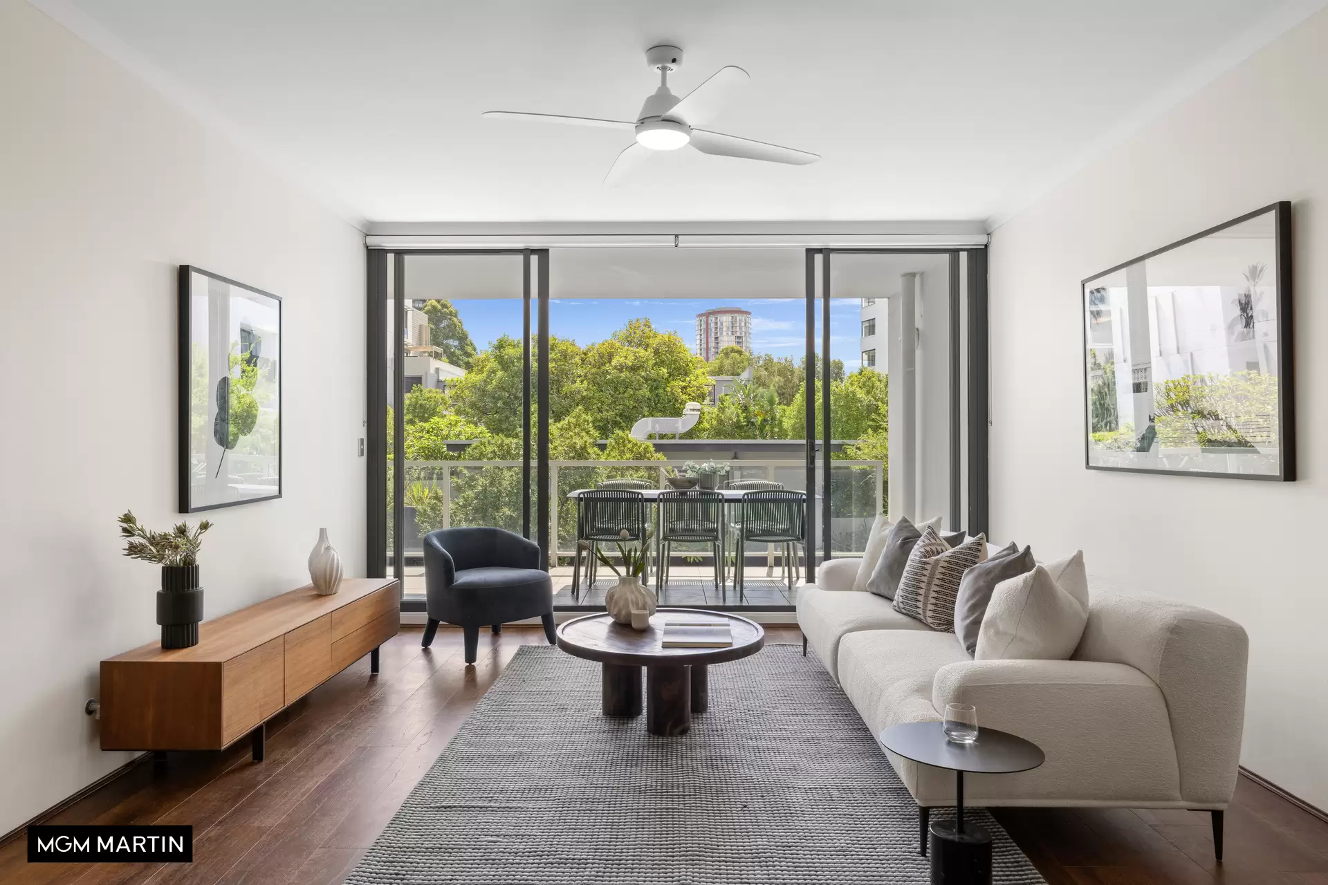 16/8 Grandstand Parade, Zetland Sold by MGM Martin - image 1