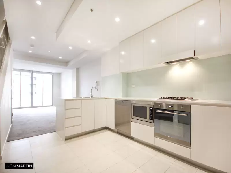 506B/8 Bourke Street, Mascot Leased by MGM Martin - image 1