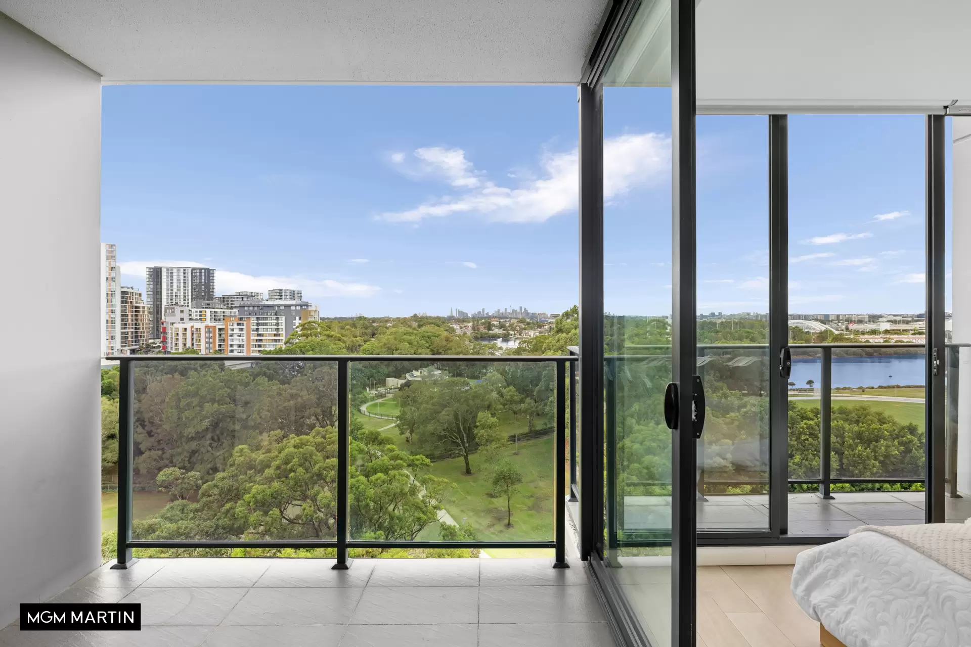 905/10 Gertrude Street, Wolli Creek Sold by MGM Martin - image 1