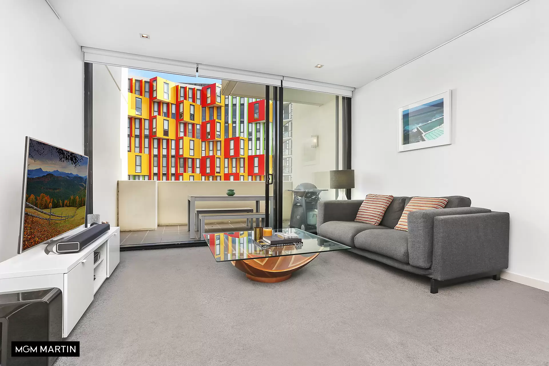 1710/1 Grandstand Parade, Zetland Leased by MGM Martin - image 1