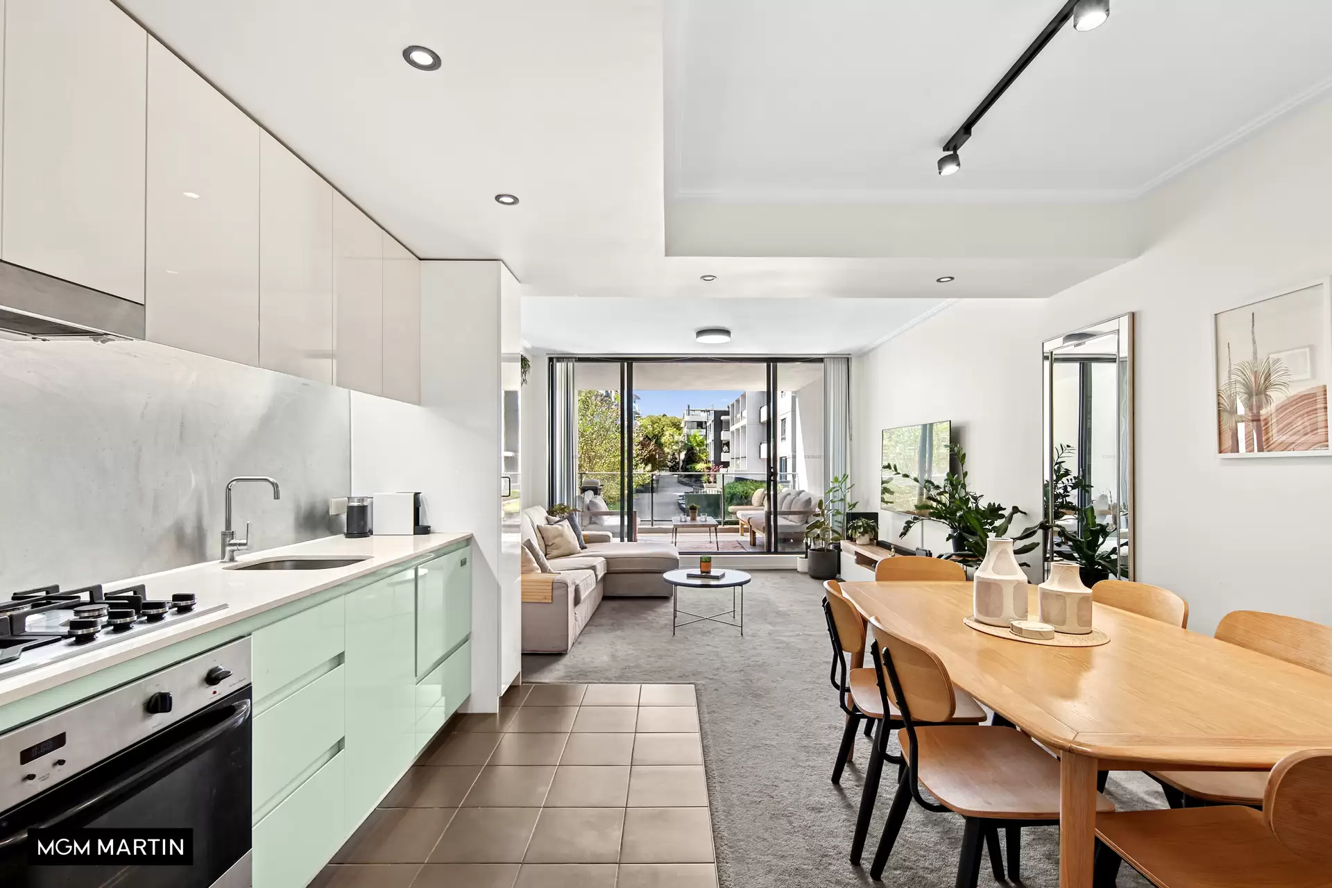 A421/11 Hunter Street, Waterloo Sold by MGM Martin - image 1