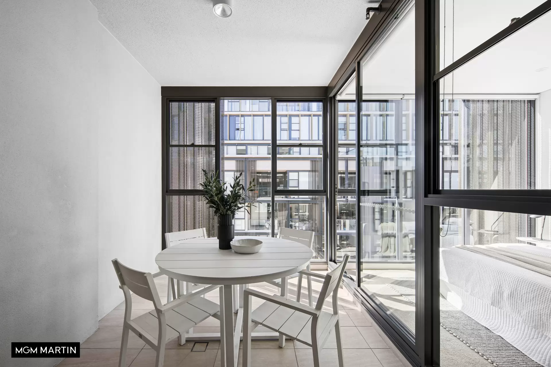 2518/6 Kingsborough Way, Zetland Sold by MGM Martin - image 1