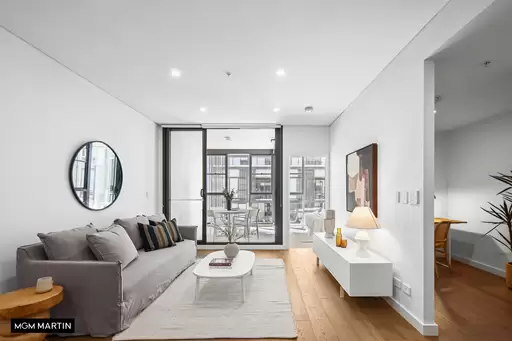 2518/6 Kingsborough Way, Zetland Sold by MGM Martin