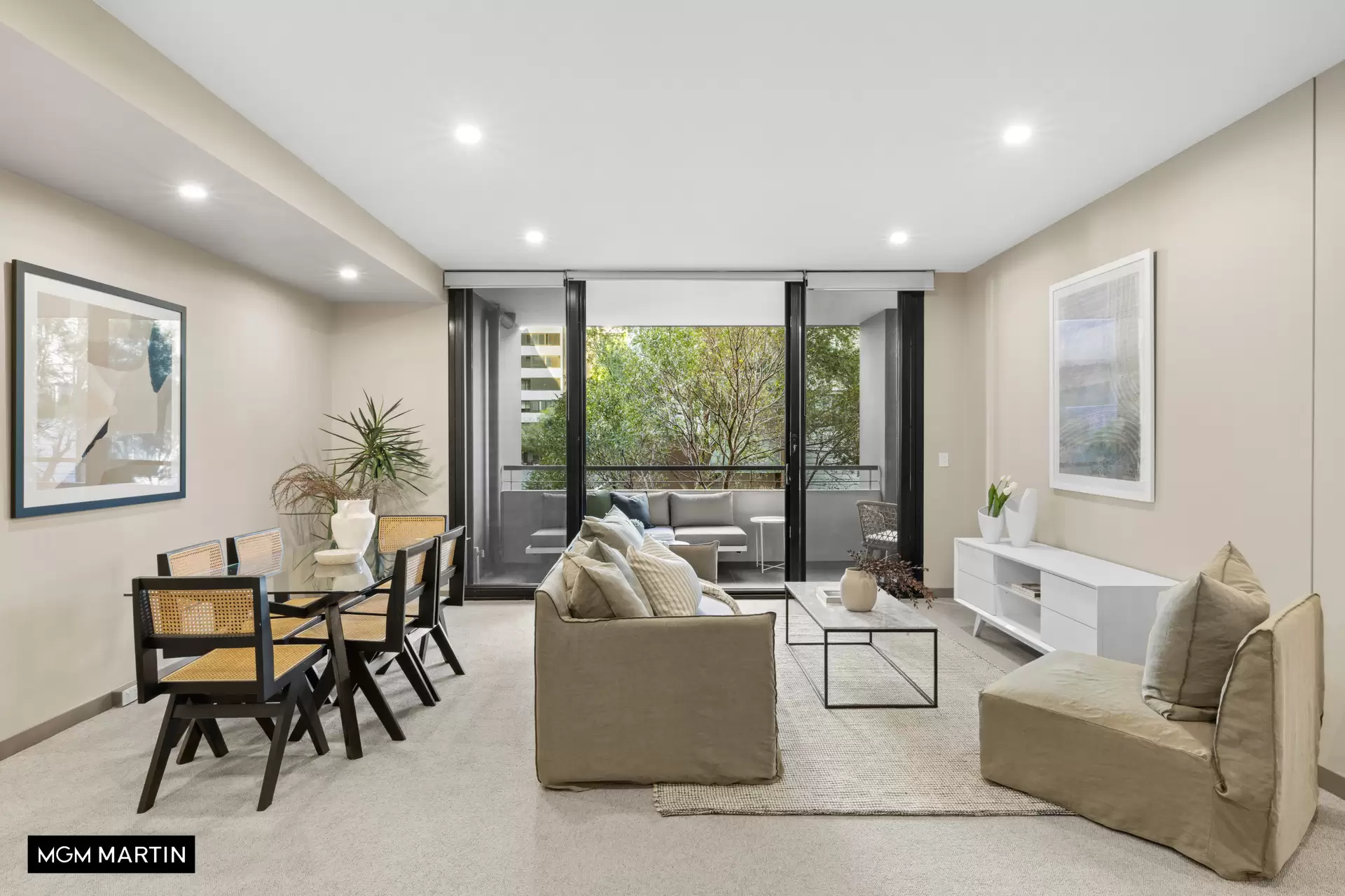 1203/1 Grandstand Parade, Zetland Sold by MGM Martin - image 1