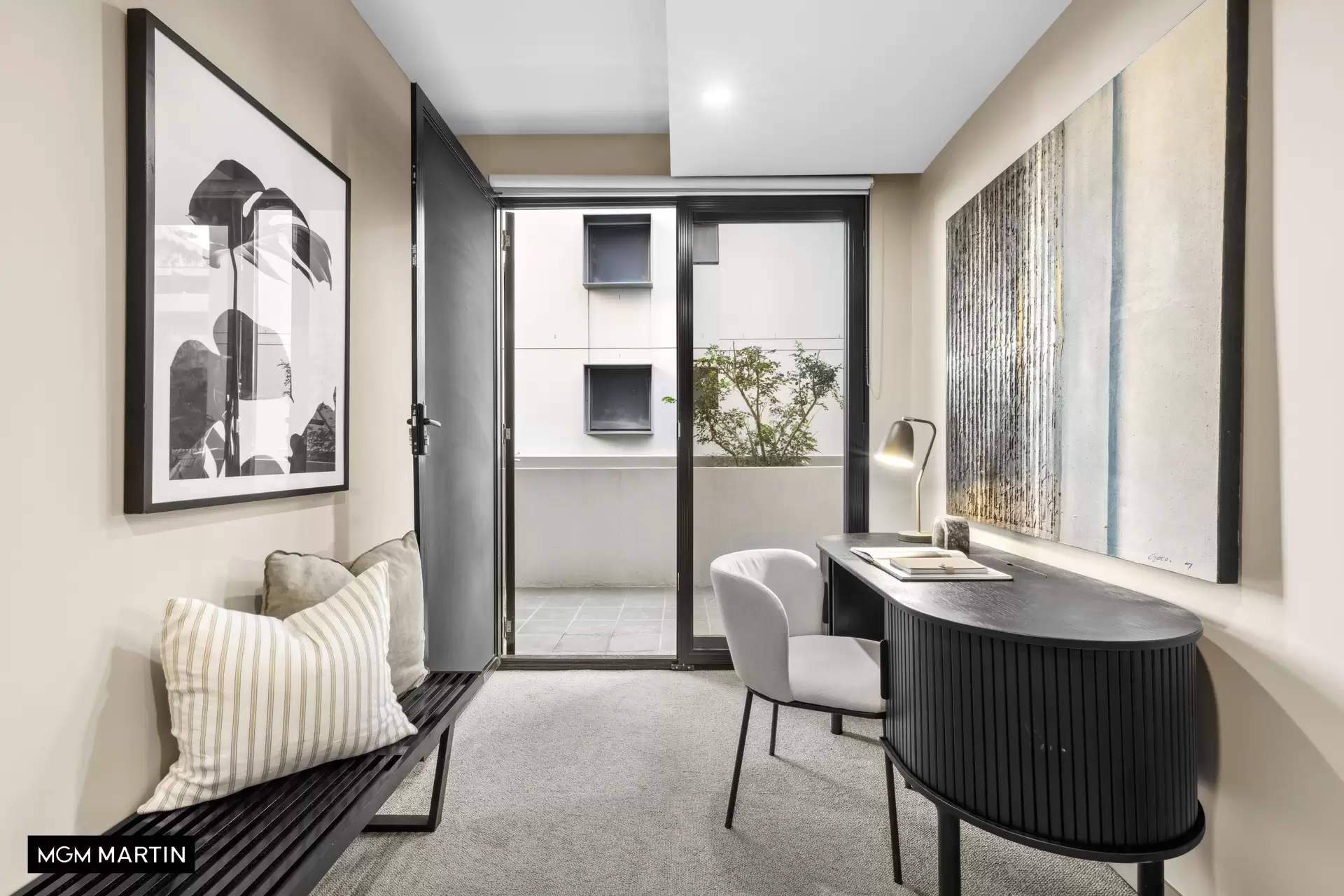 1203/1 Grandstand Parade, Zetland Sold by MGM Martin - image 1