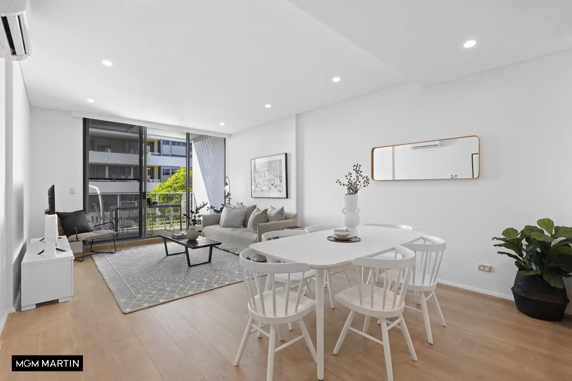 416/2 Spring Street, Rosebery Sold by MGM Martin - image 1