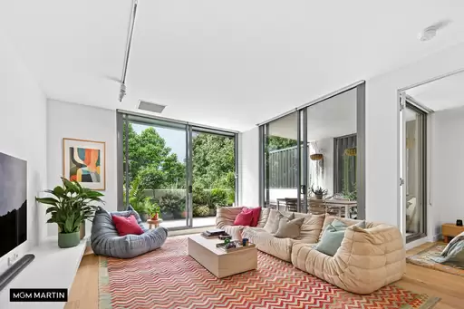 D135/810 Elizabeth Street, Waterloo Sold by MGM Martin
