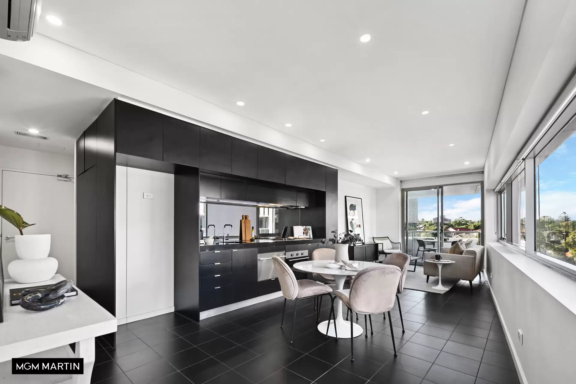 141/6C Defries Avenue, Zetland Sold by MGM Martin - image 1