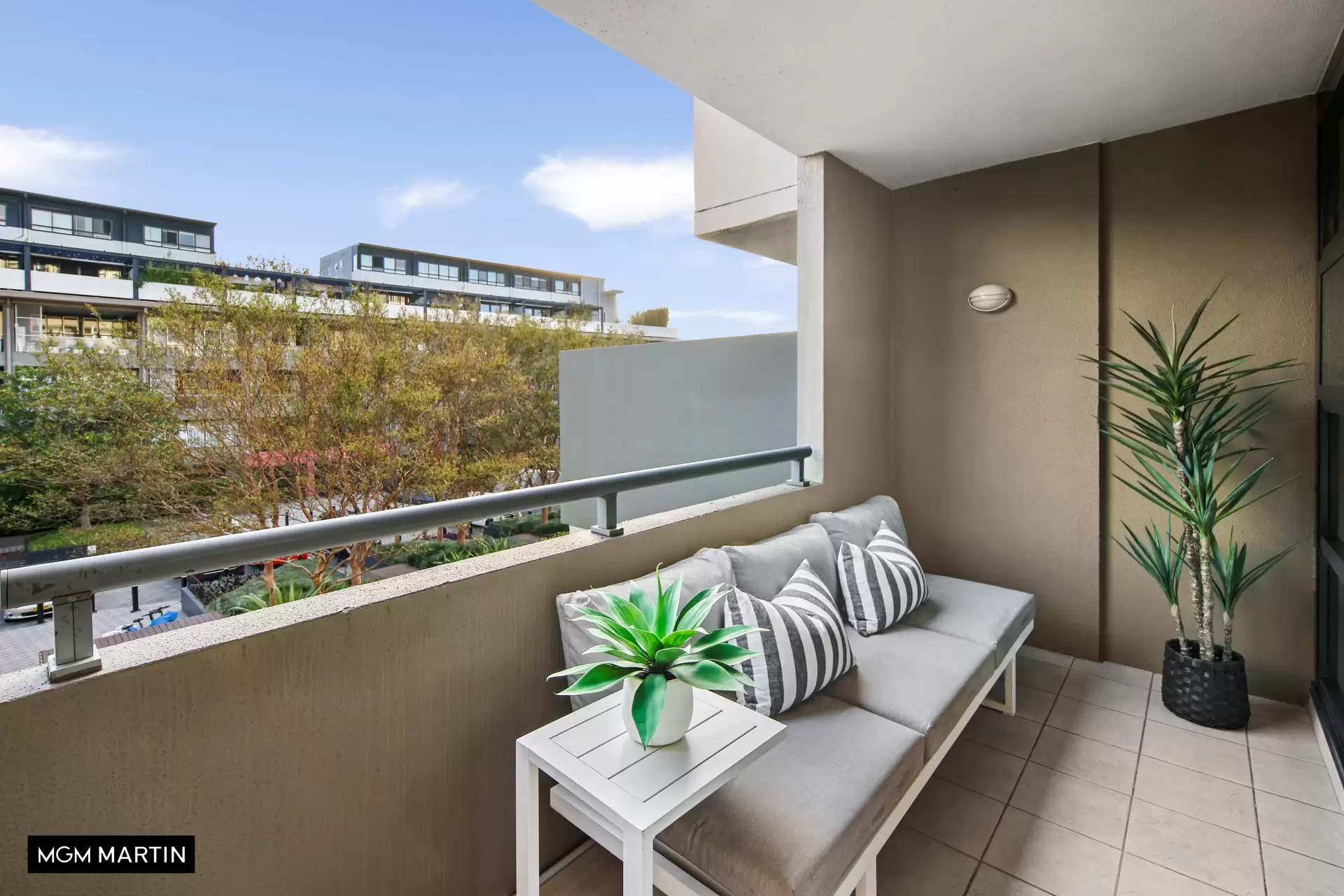 A18/252 Botany Road, Alexandria Sold by MGM Martin - image 1