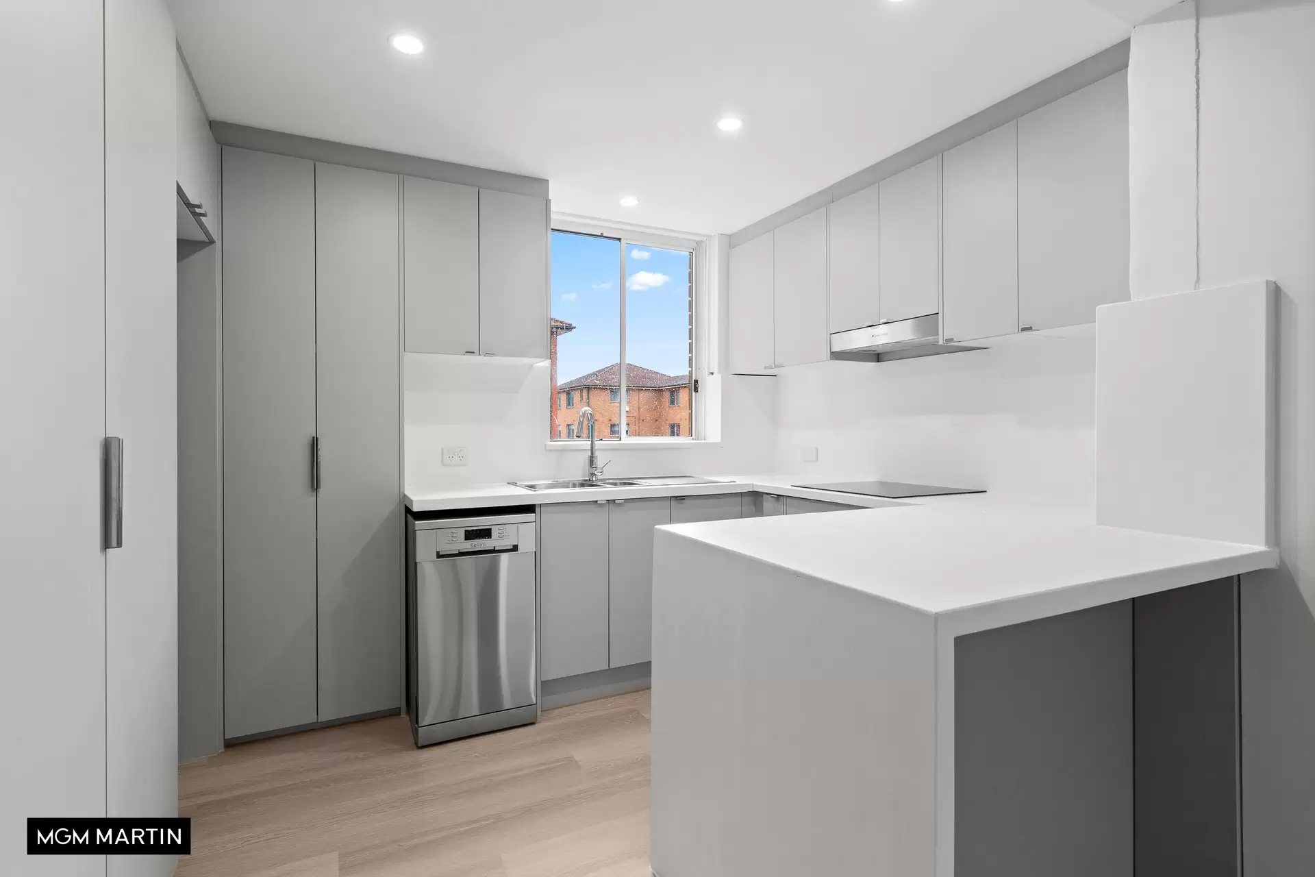 4/289 Gardeners Road, Eastlakes Sold by MGM Martin - image 1