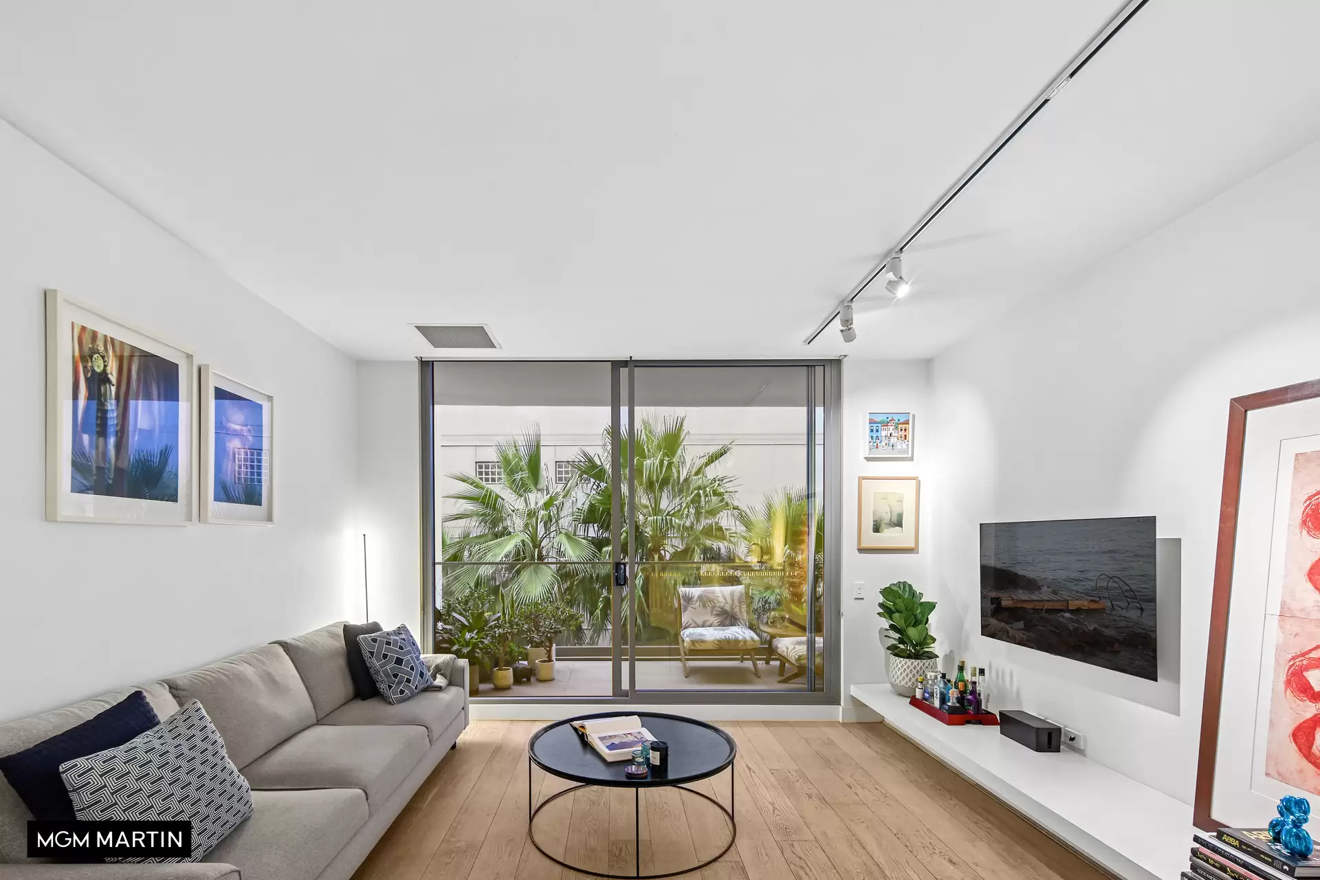 B213/810 Elizabeth Street, Waterloo Sold by MGM Martin - image 1