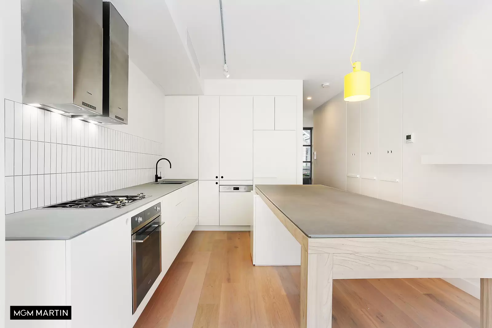B512/810  Elizabeth Street, Waterloo Sold by MGM Martin - image 1