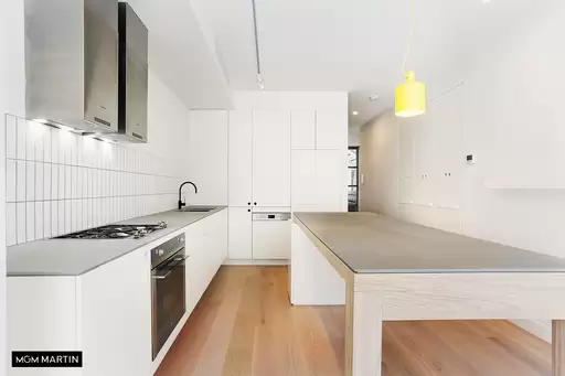 B512/810  Elizabeth Street, Waterloo Sold by MGM Martin