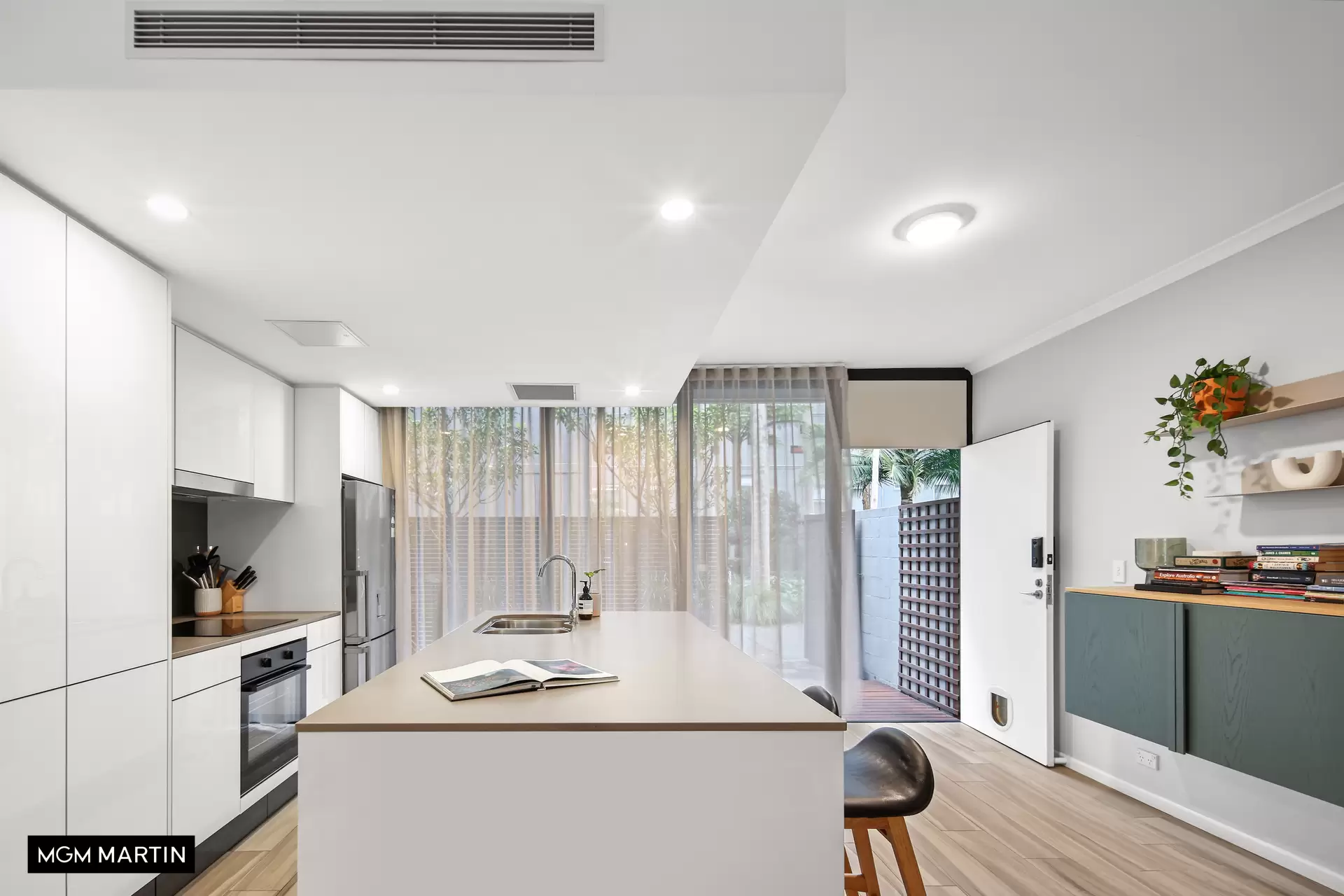89/5a Victoria Park Parade, Zetland Sold by MGM Martin - image 1