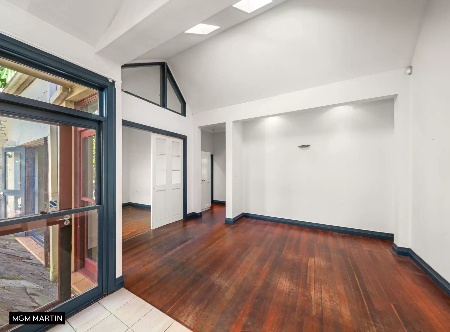 5 Bathurst Street, Woollahra For Sale by MGM Martin - image 1