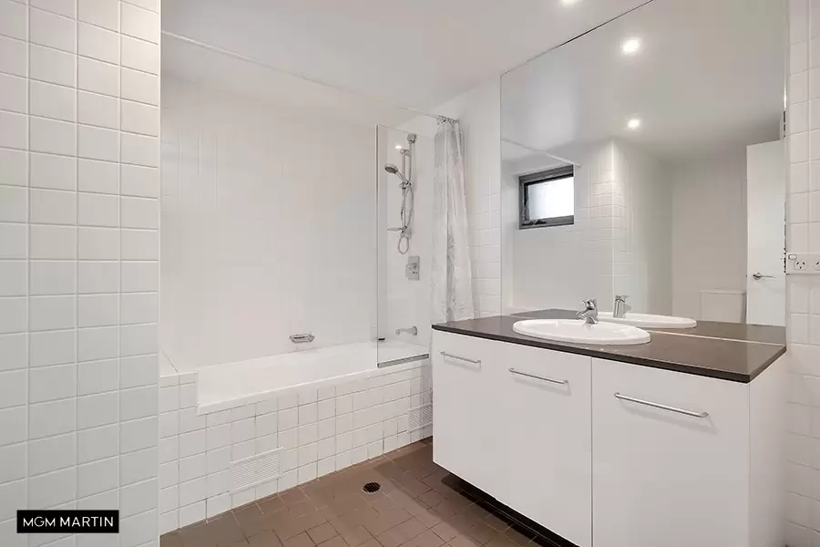 16/3 Victoria Park Parade, Zetland Leased by MGM Martin - image 1