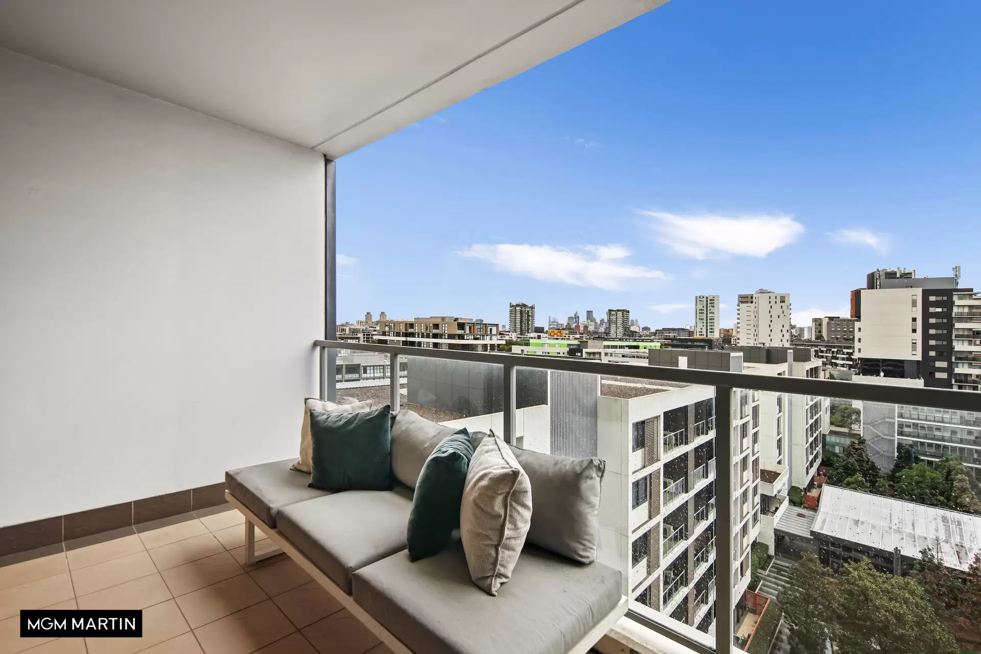 1142/8 Ascot Avenue, Zetland Sold by MGM Martin - image 1