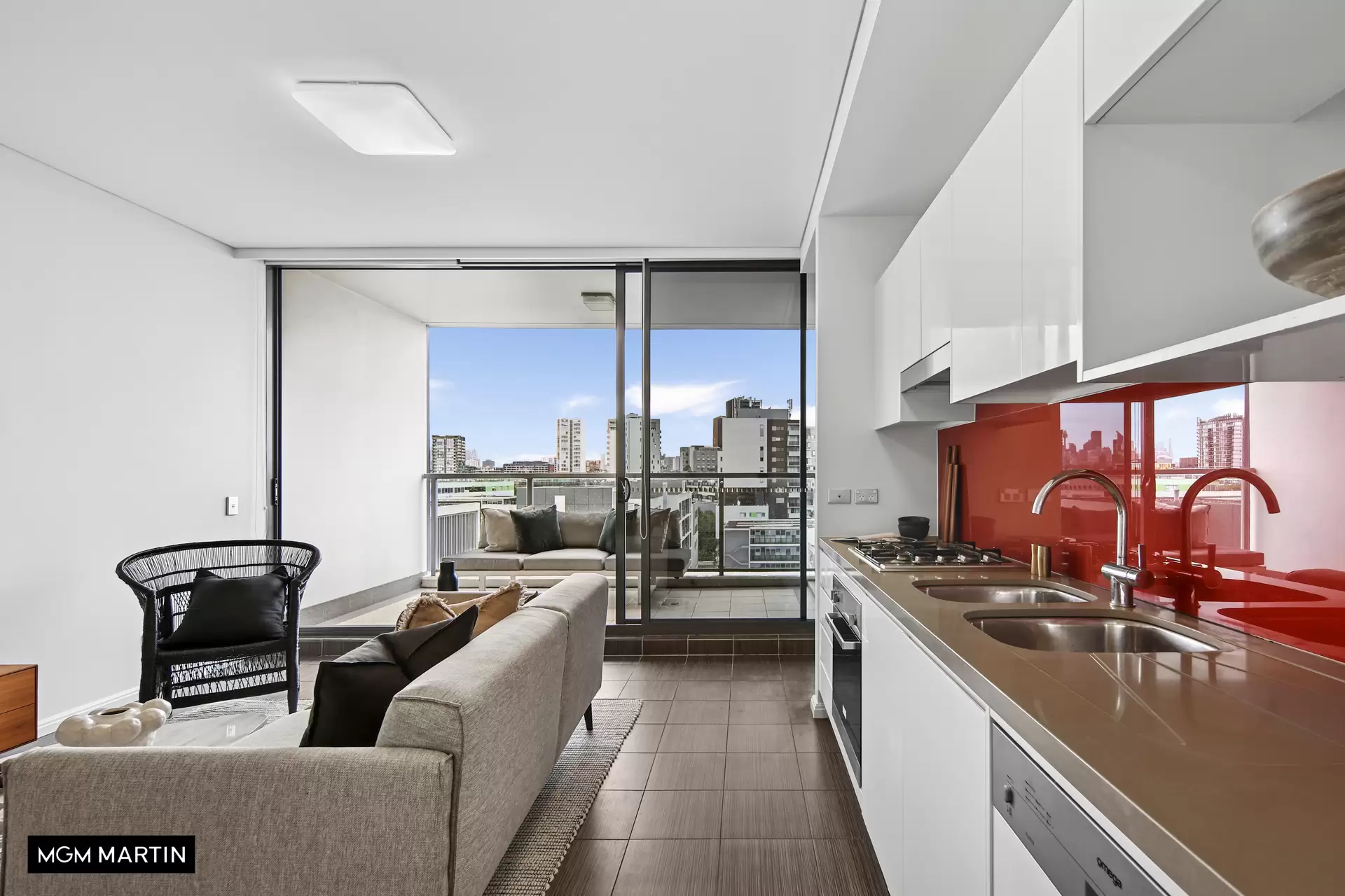 1142/8 Ascot Avenue, Zetland Sold by MGM Martin - image 1