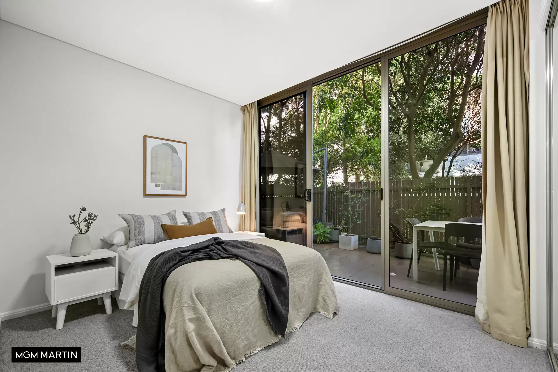 28/10 Grandstand Parade, Zetland Sold by MGM Martin - image 1