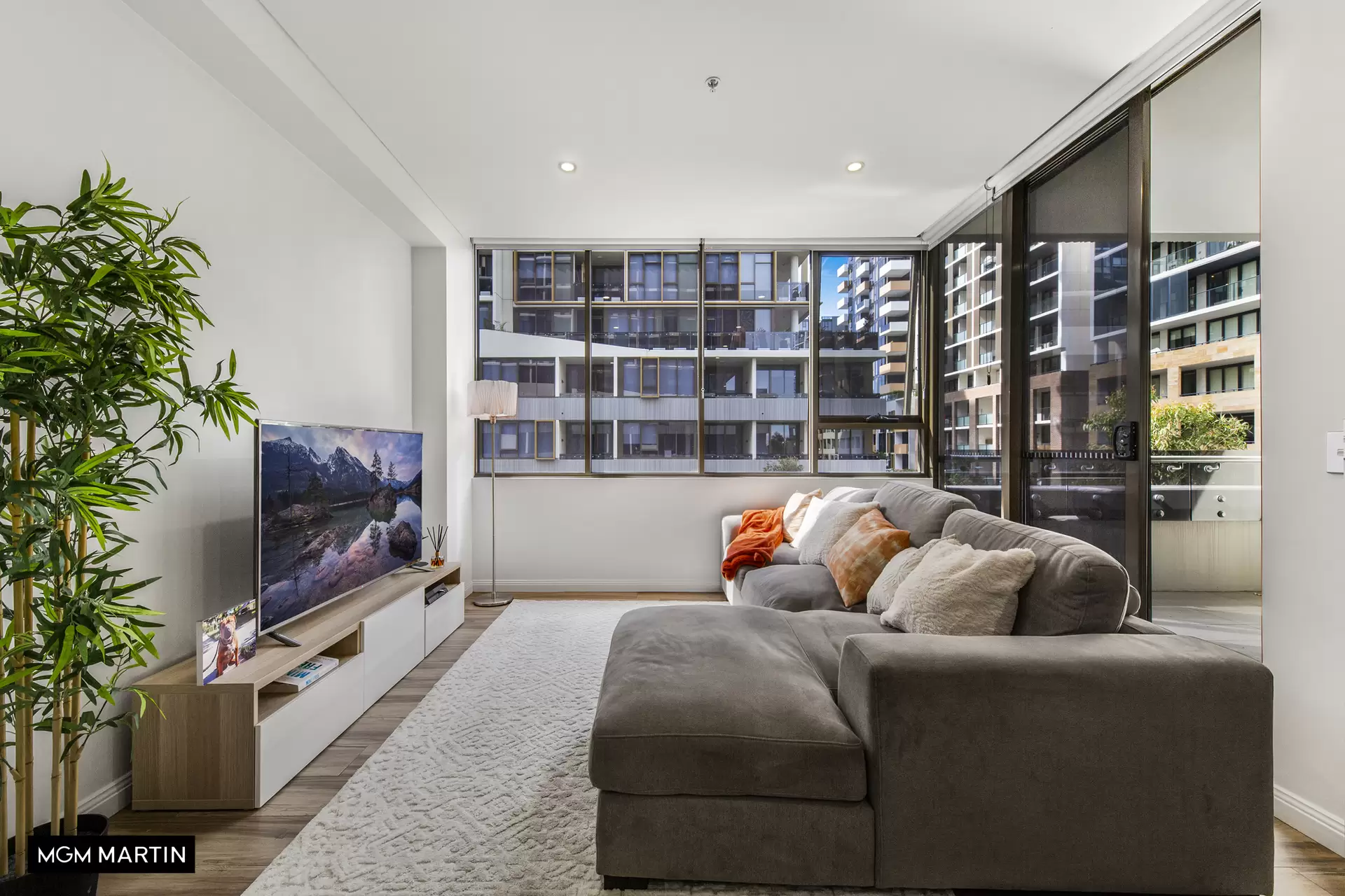 213/10 Galloway Street, Mascot Sold by MGM Martin - image 1
