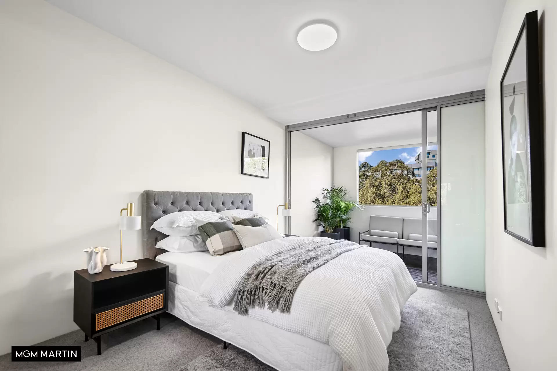 13/3 Victoria Park Parade, Zetland Sold by MGM Martin - image 1