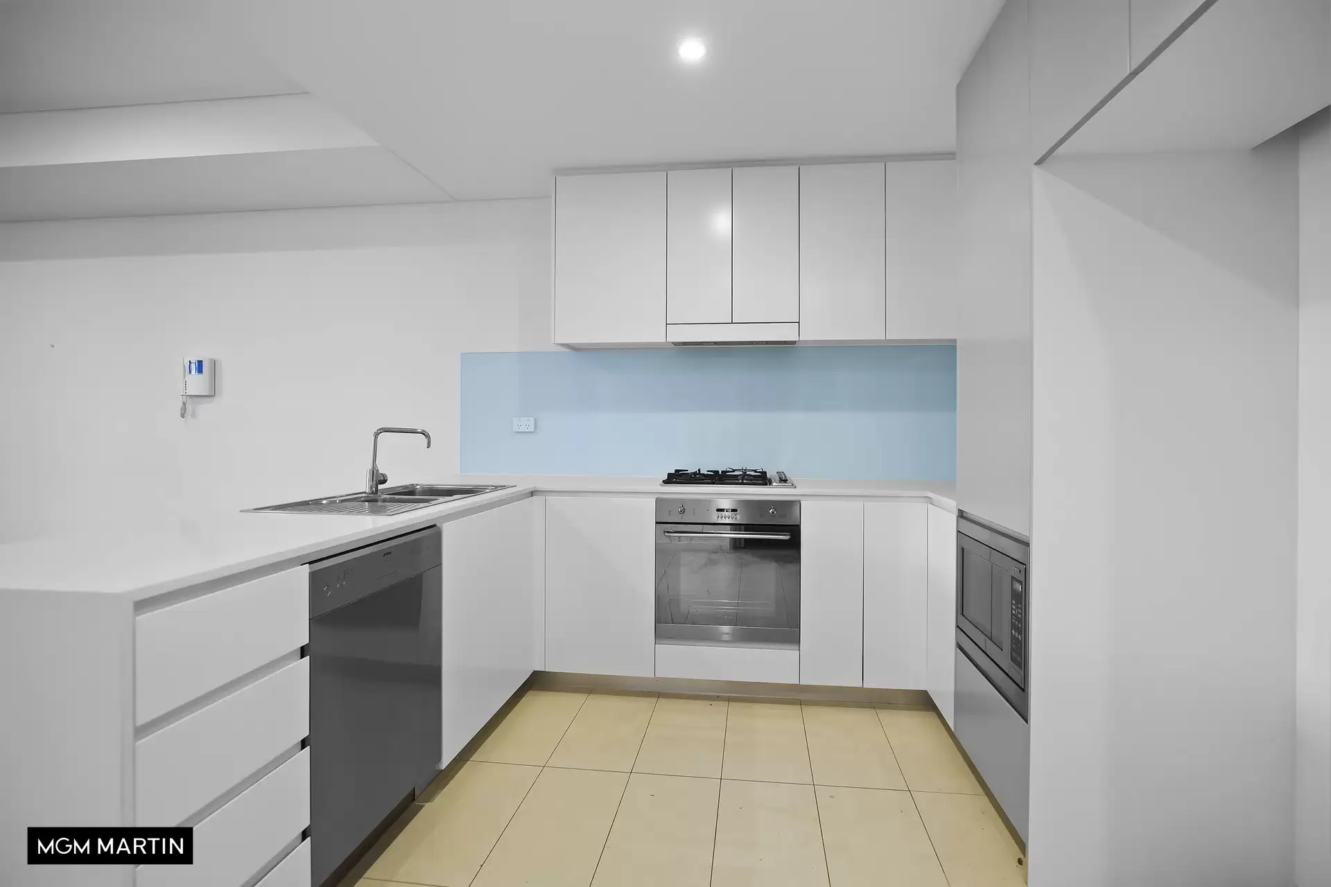 902C/8 Bourke Street, Mascot Leased by MGM Martin - image 1