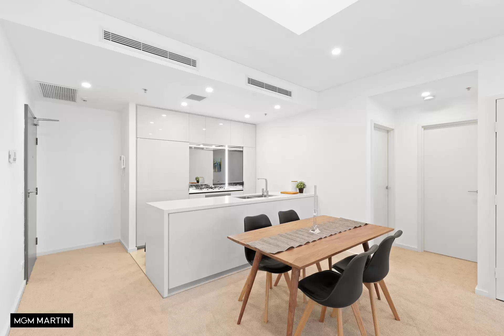 616/1 George Julius Avenue, Zetland Sold by MGM Martin - image 1