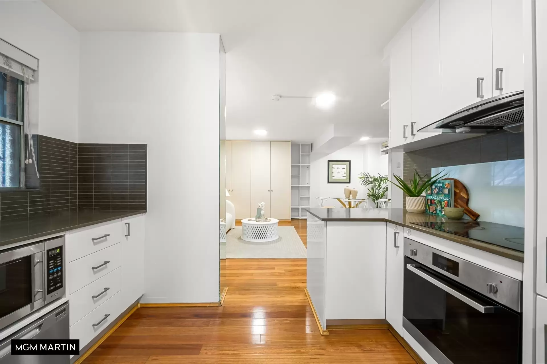 10/1 Cook Road, Centennial Park For Lease by MGM Martin - image 1