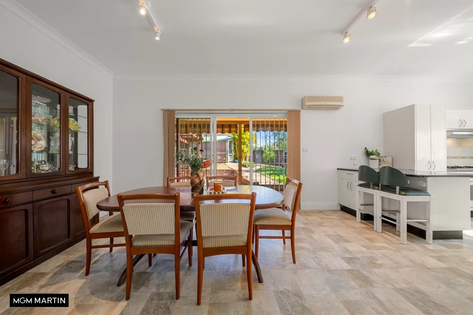 31 Florence Avenue, Eastlakes Auction by MGM Martin - image 1
