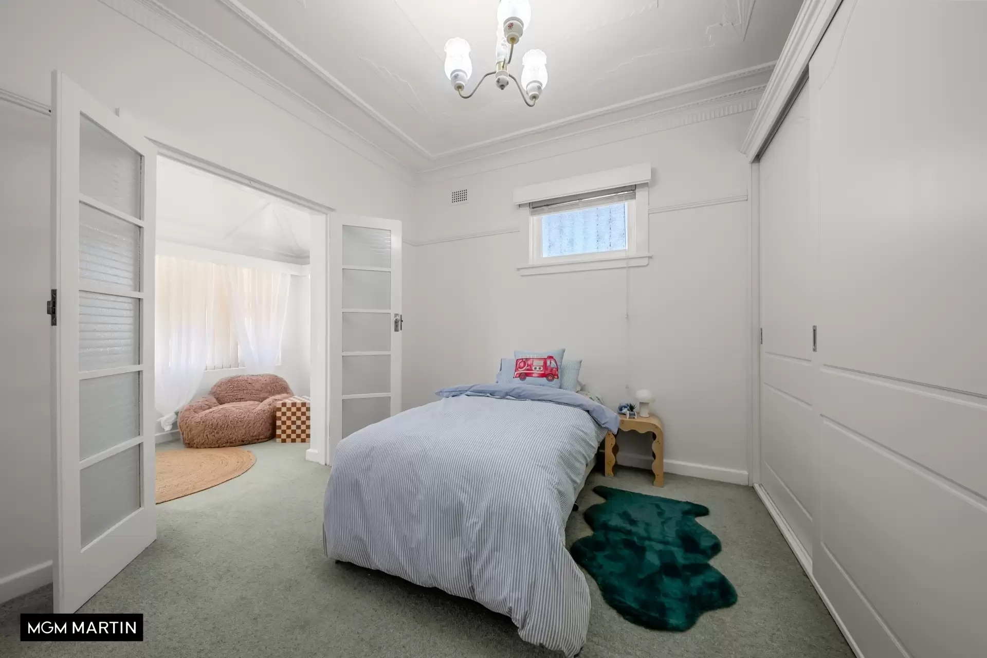 31 Florence Avenue, Eastlakes Auction by MGM Martin - image 1