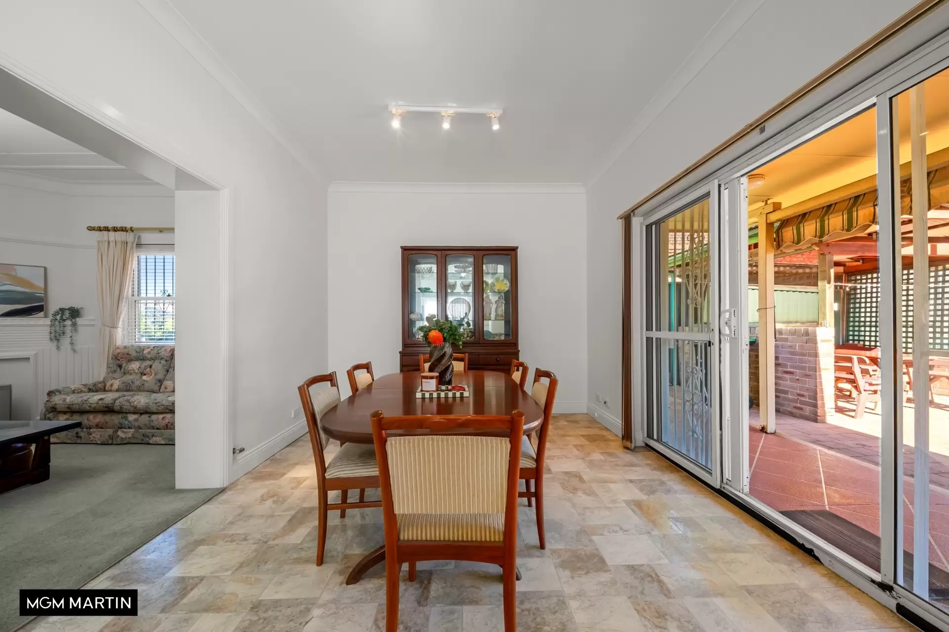 31 Florence Avenue, Eastlakes Auction by MGM Martin - image 1