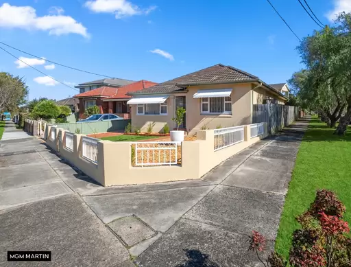 31 Florence Avenue, Eastlakes Auction by MGM Martin