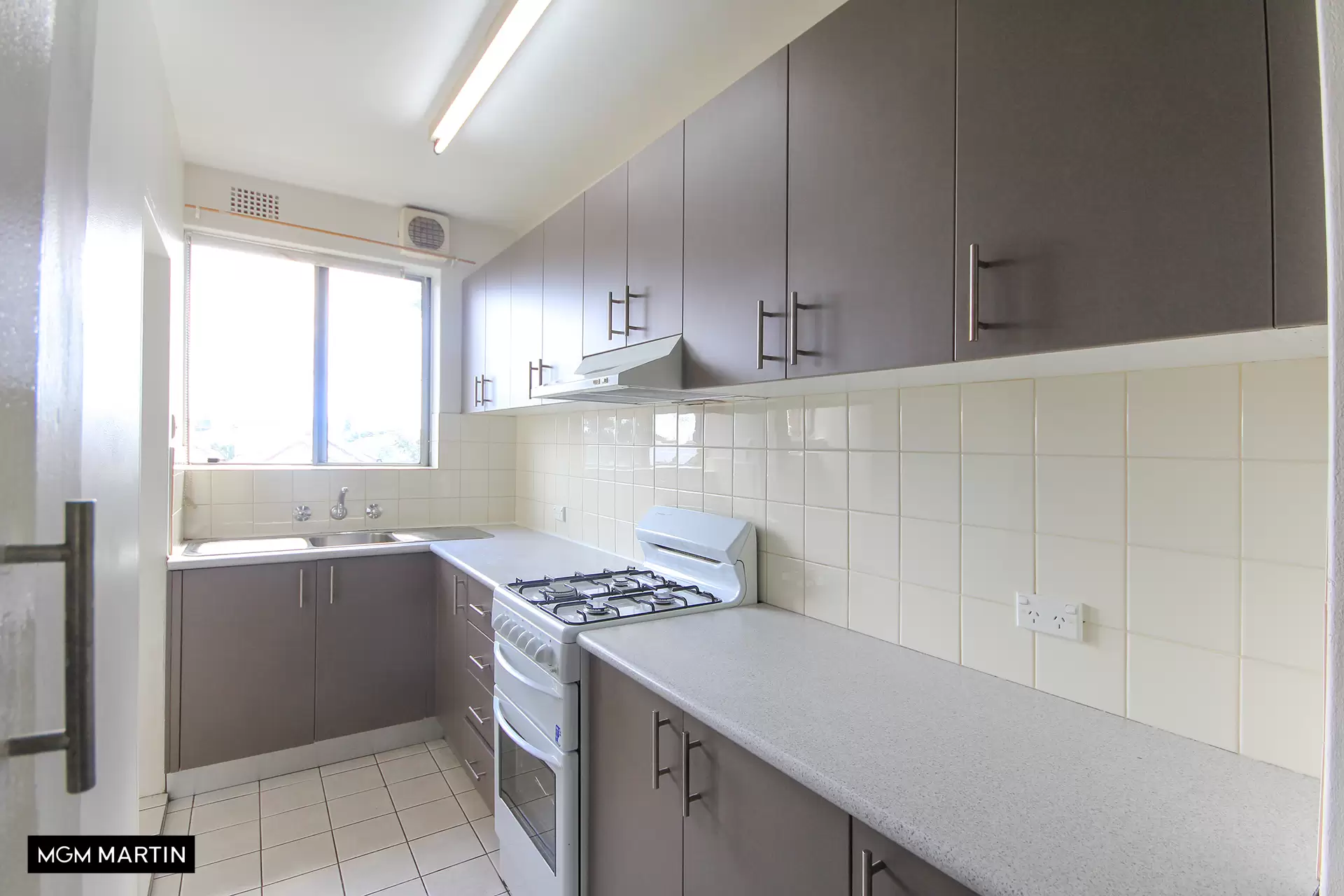 8/8-10 Maloney Street, Eastlakes For Lease by MGM Martin - image 1