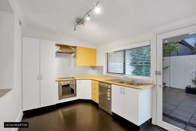 8 Grove Street, Lilyfield Leased by MGM Martin - image 1