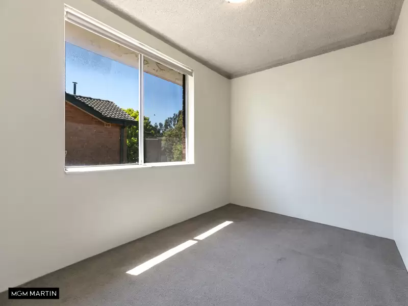 10/8 Maloney Street, Eastlakes Leased by MGM Martin - image 1