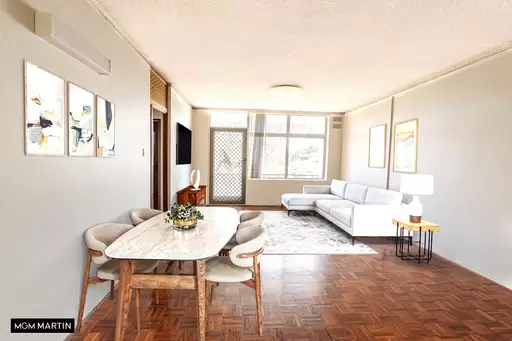 6/28 Barber Avenue, Eastlakes Sold by MGM Martin