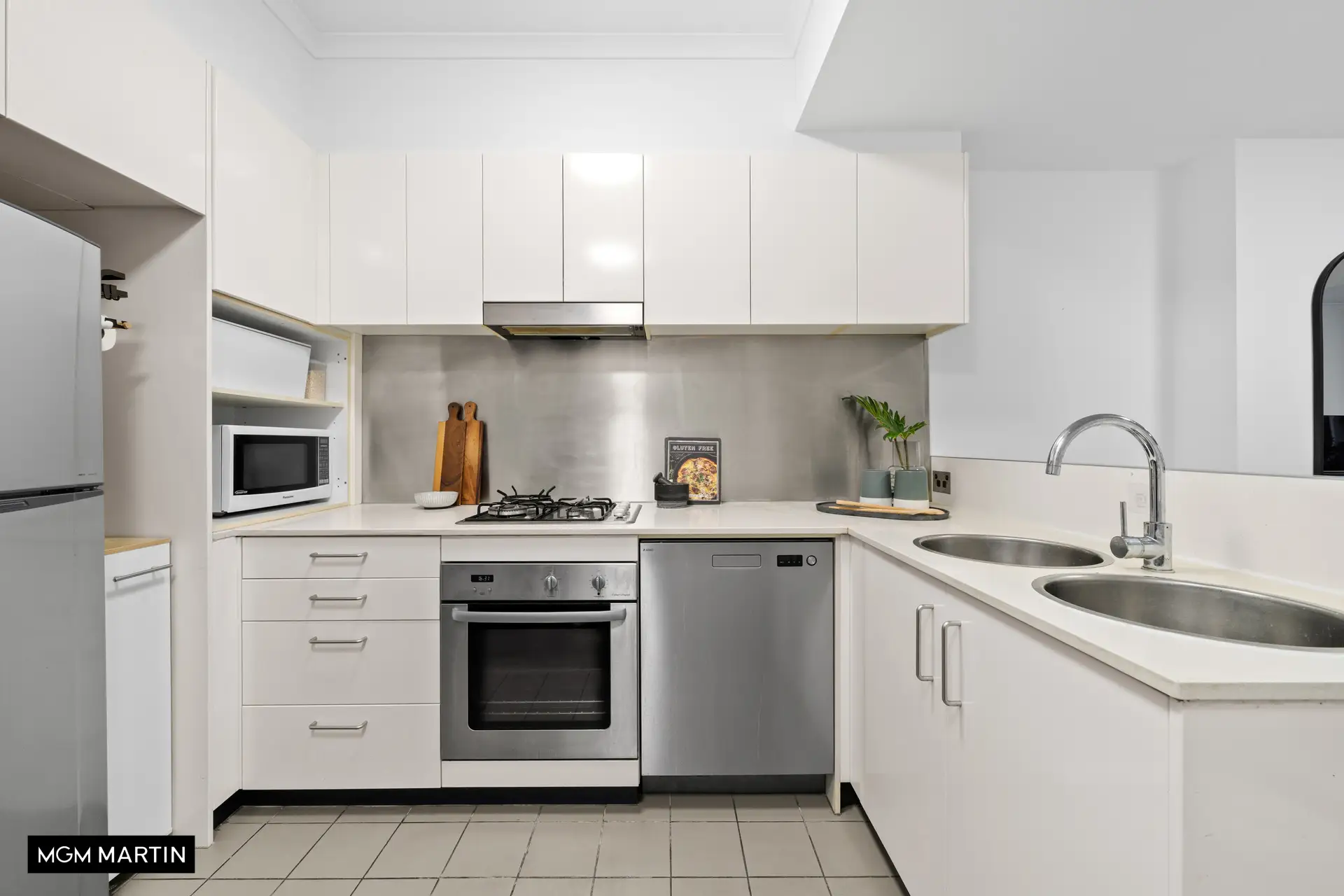 11/7 Victoria Park Parade, Zetland Sold by MGM Martin - image 1