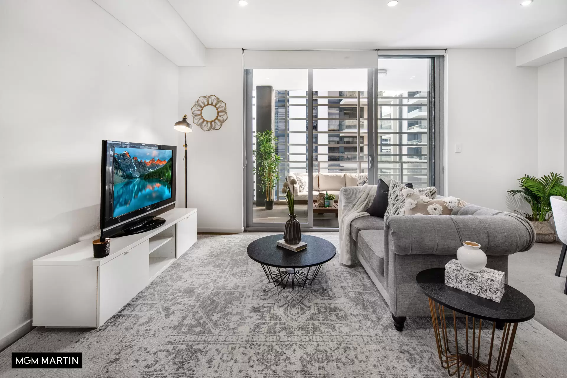 806C/8 Bourke Street, Mascot Sold by MGM Martin - image 1