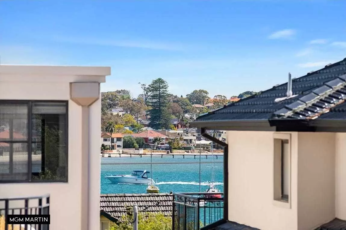 59 Old Taren Point Road, Taren Point Sold by MGM Martin - image 1