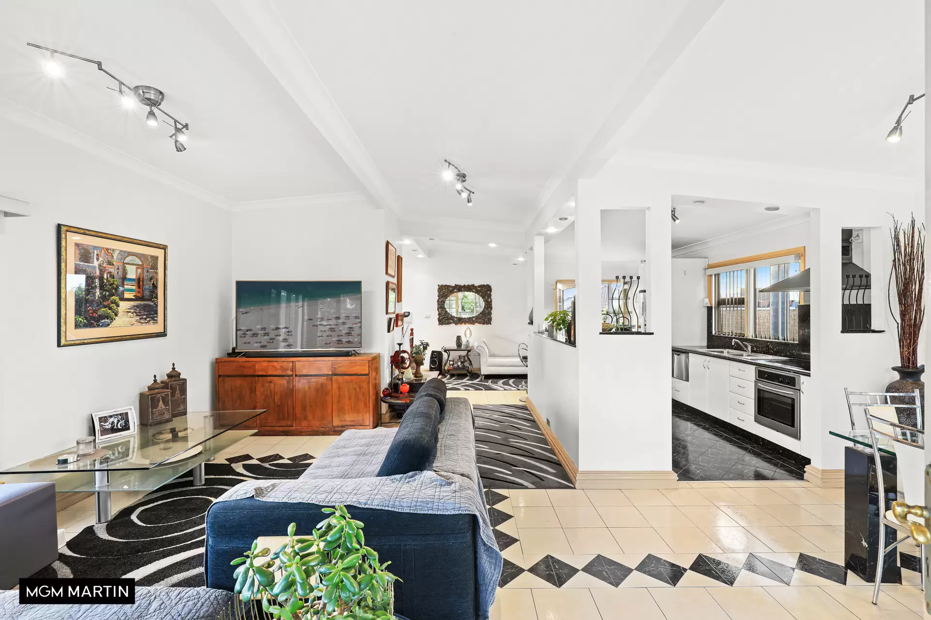 59 Old Taren Point Road, Taren Point Sold by MGM Martin - image 1