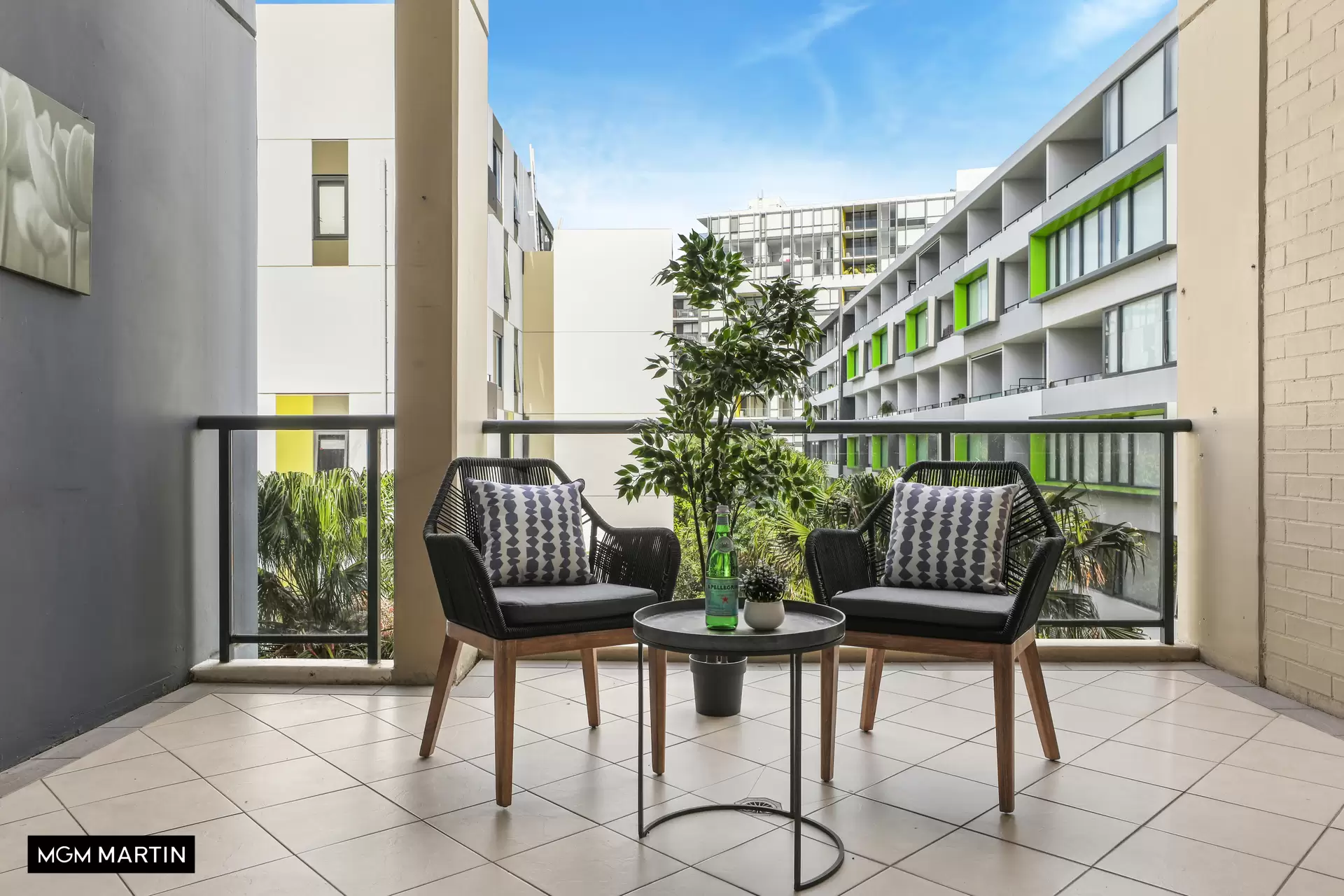165/635 Gardeners Road, Mascot Sold by MGM Martin - image 1