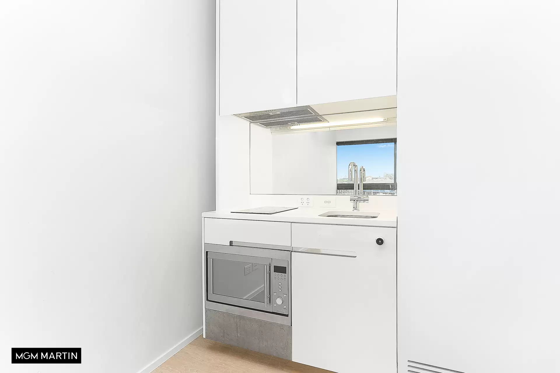 1305.1/8 Park Lane, Chippendale Leased by MGM Martin - image 1