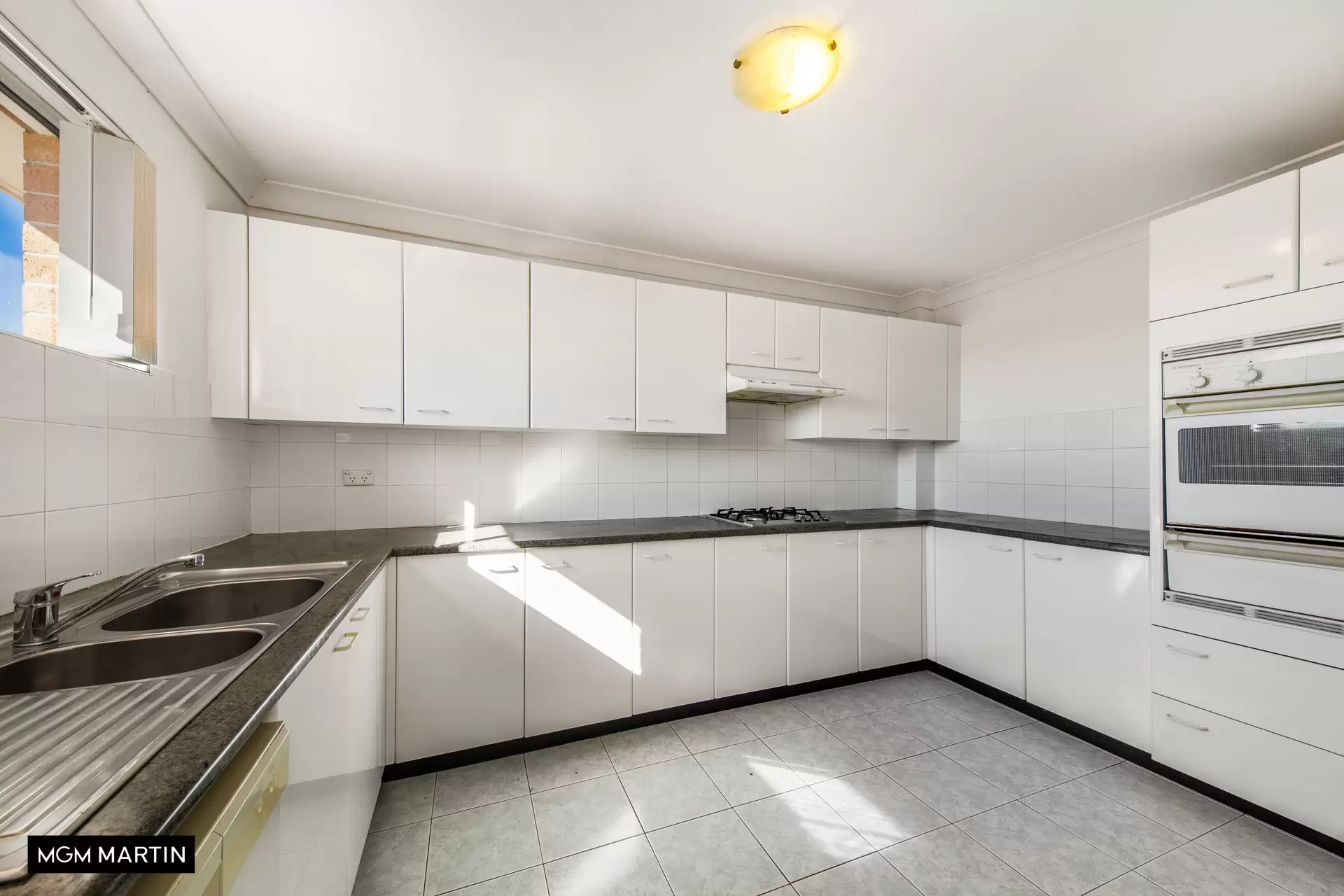 13/24-26 Maroubra Road, Maroubra Sold by MGM Martin - image 1