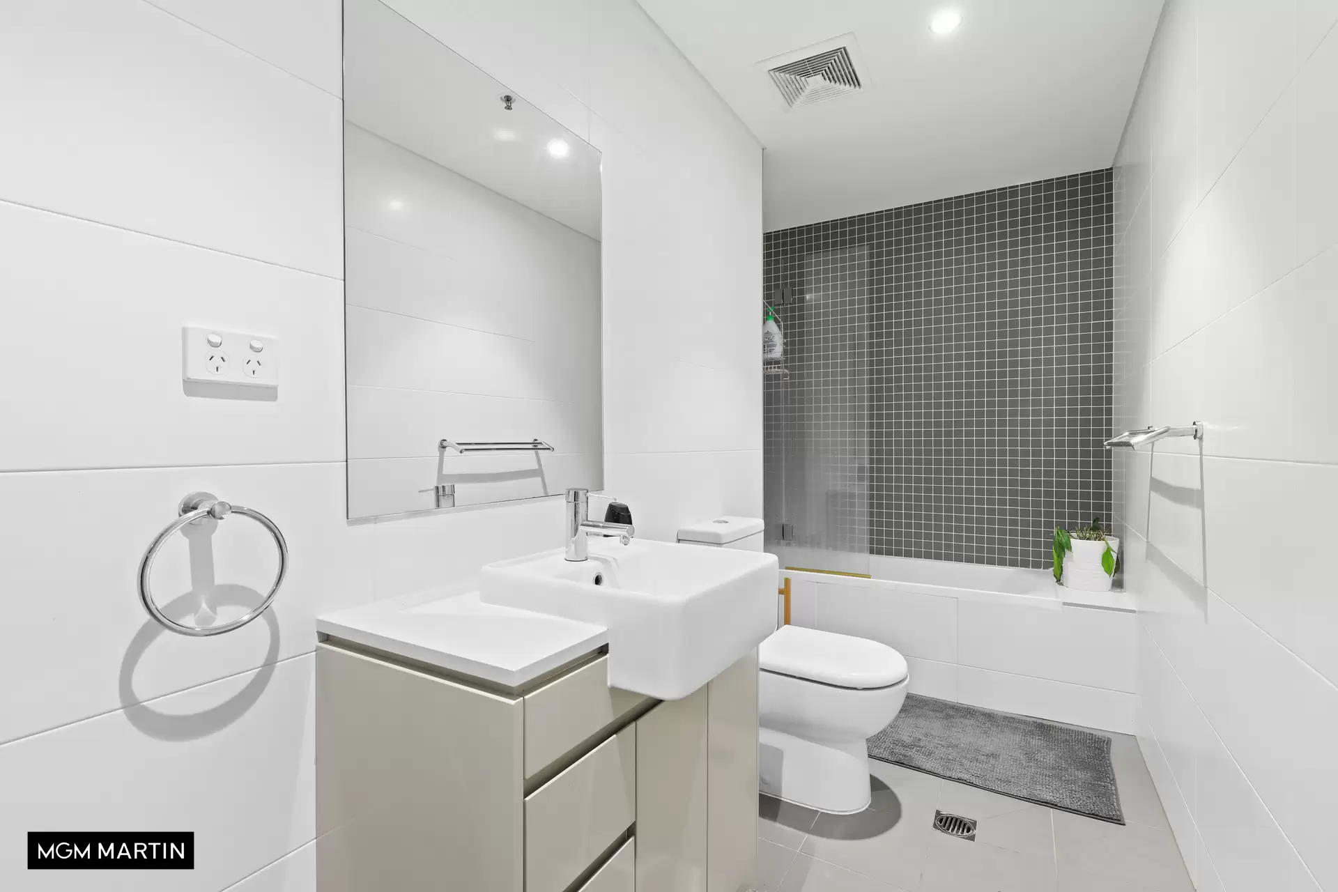 514A/8 Bourke Street, Mascot Sold by MGM Martin - image 1