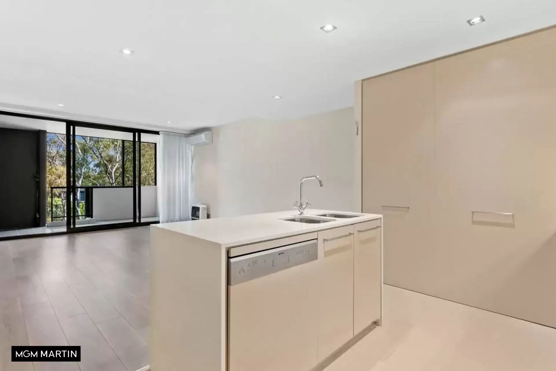 3518/2 Wolseley Grove, Zetland For Sale by MGM Martin - image 1