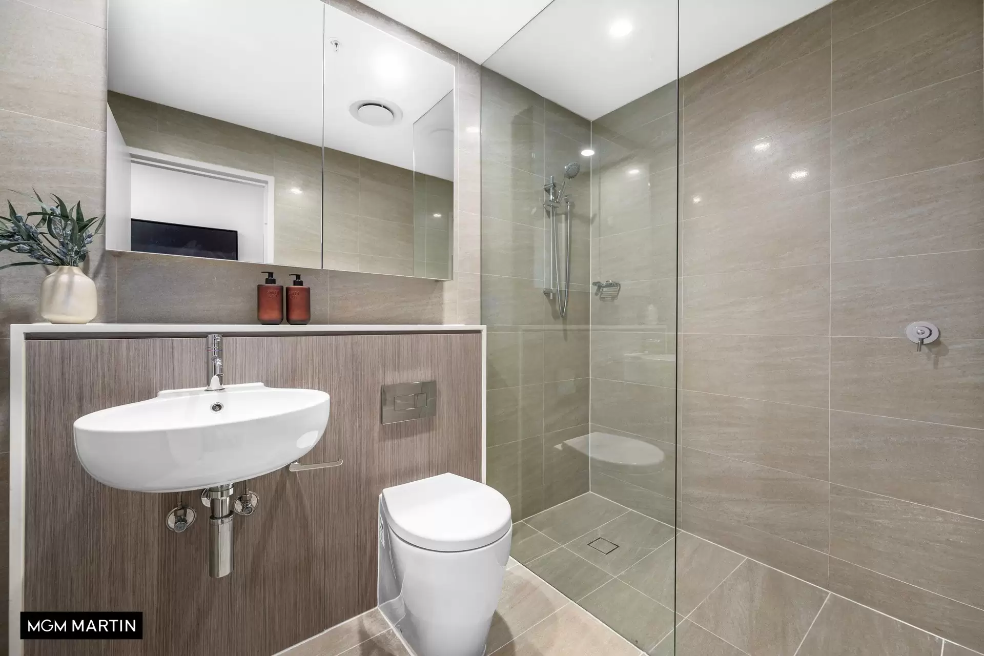 2415/6 Kingsborough Way, Zetland For Lease by MGM Martin - image 1