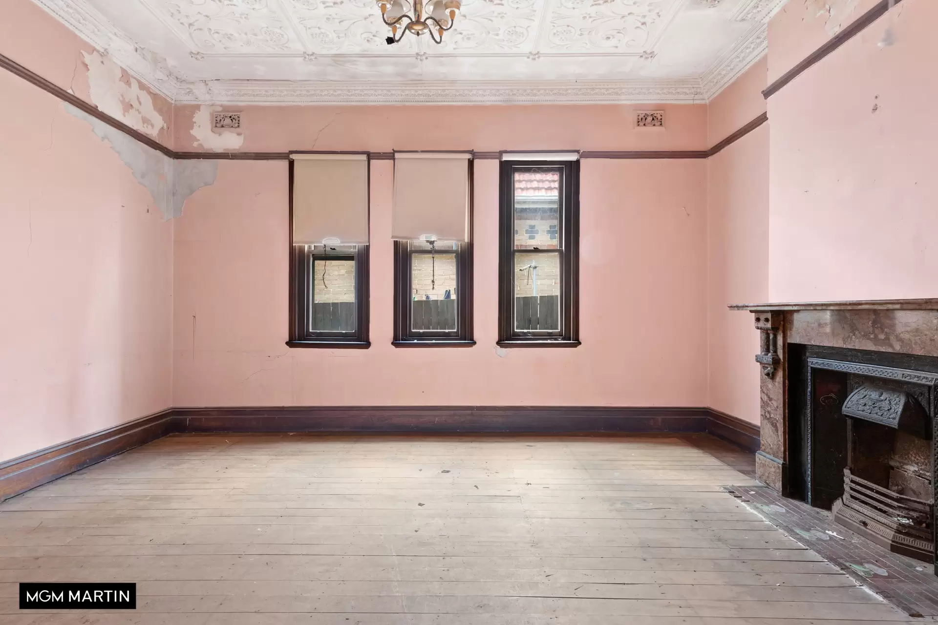 121 Coward Street, Mascot Sold by MGM Martin - image 1